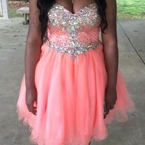 Beautiful pink Clarisse prom dress. Size 9/10. Dress is strapless